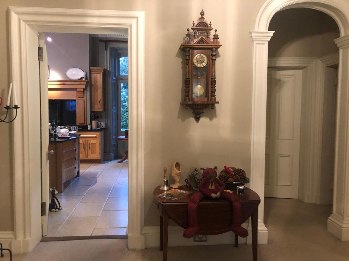Claremont House Bed & Breakfast EDI