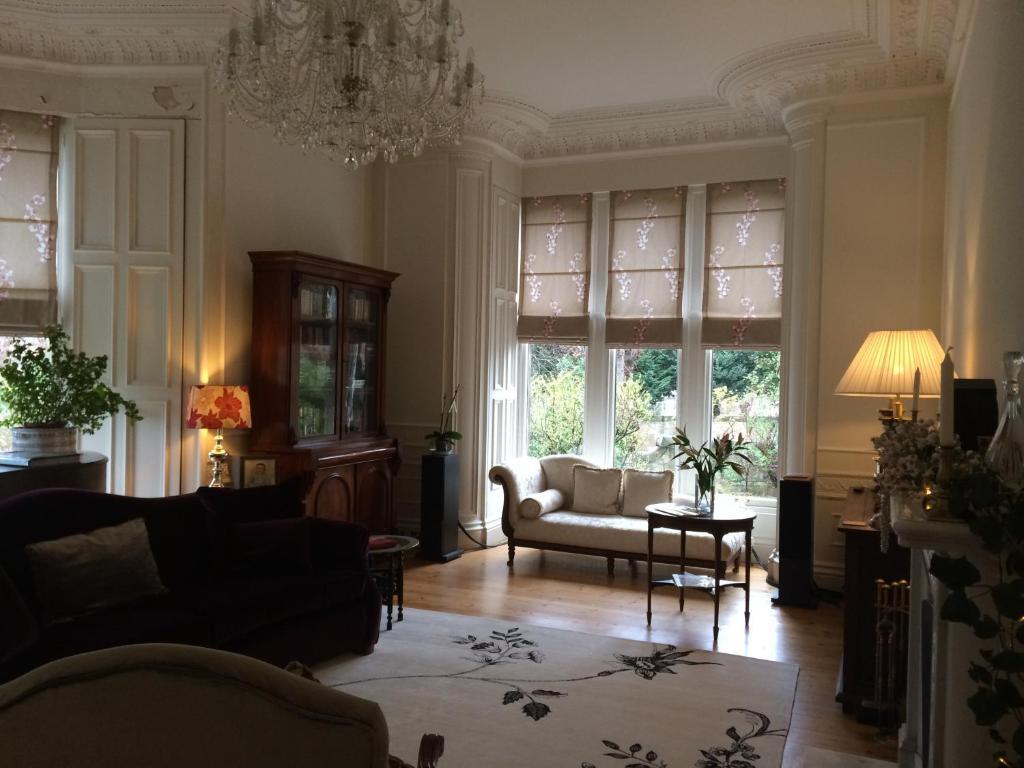 Couette-café Claremont House 5*